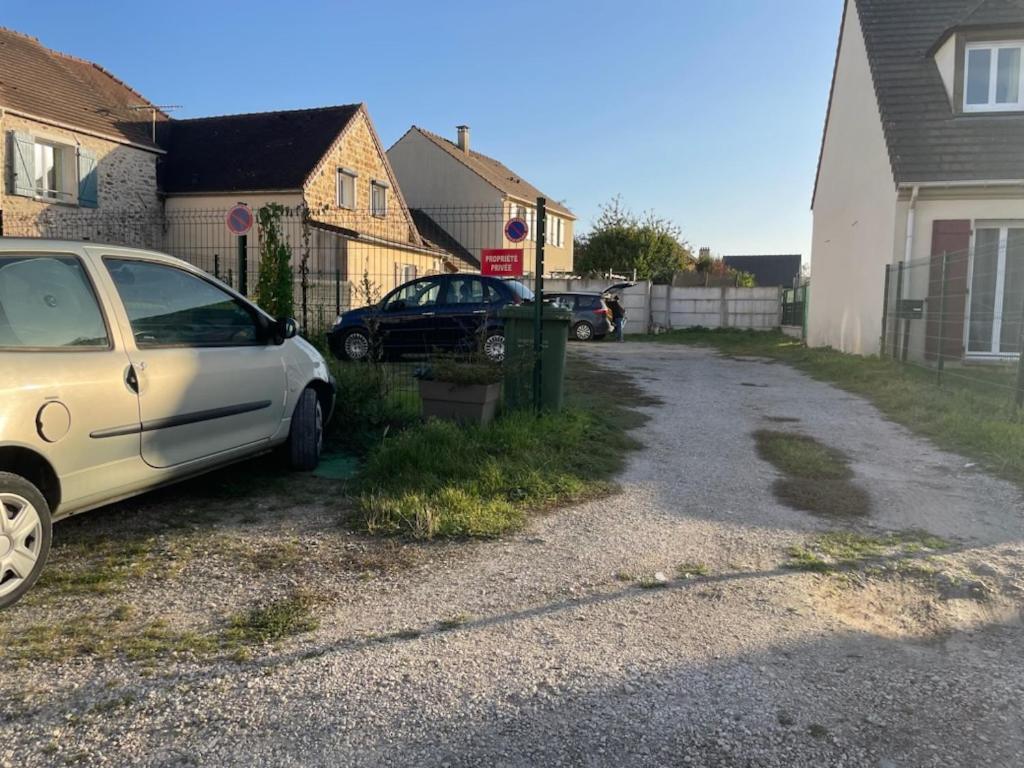 Joli Studio En Centre Ville Faremoutiers Exterior photo